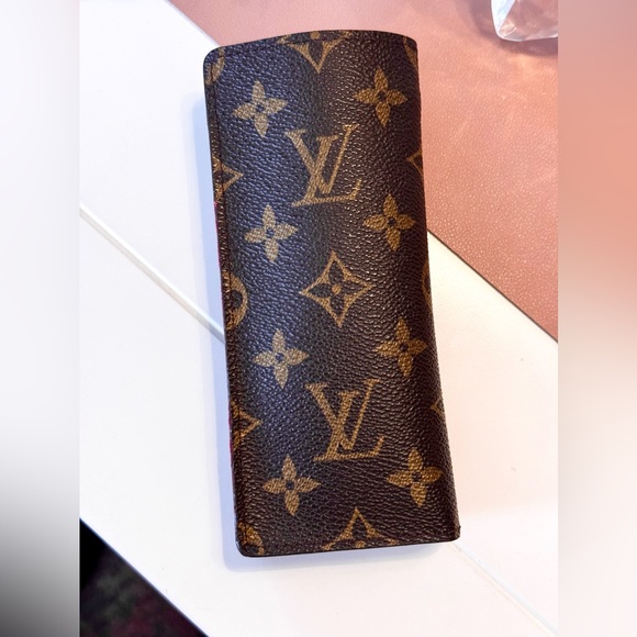 Louis Vuitton Soft Sunglasses Case - Picture 1 of 7